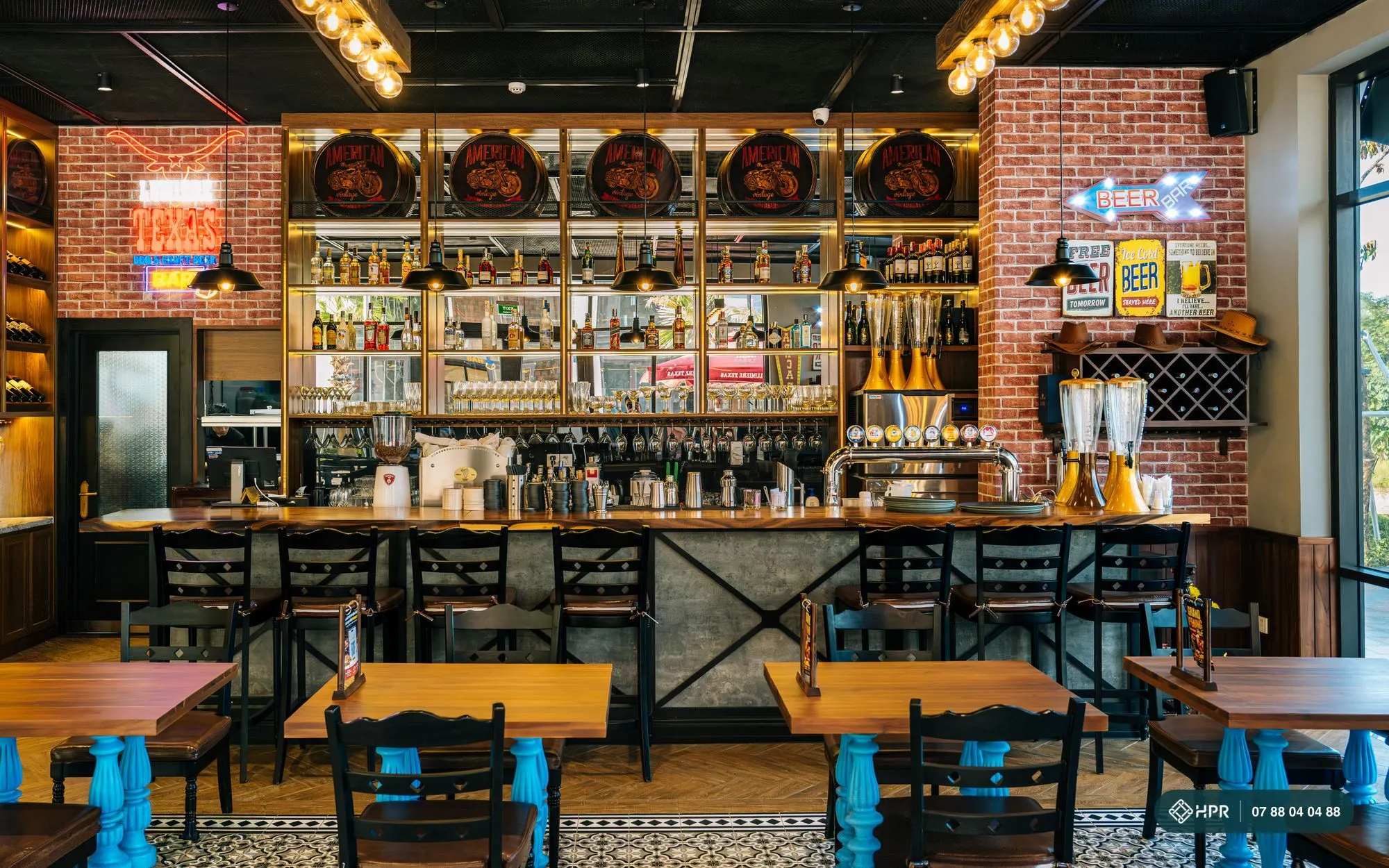 Quầy bar nhà hàng Lumiere Texas tại Menas Zone Vỹ Dạ