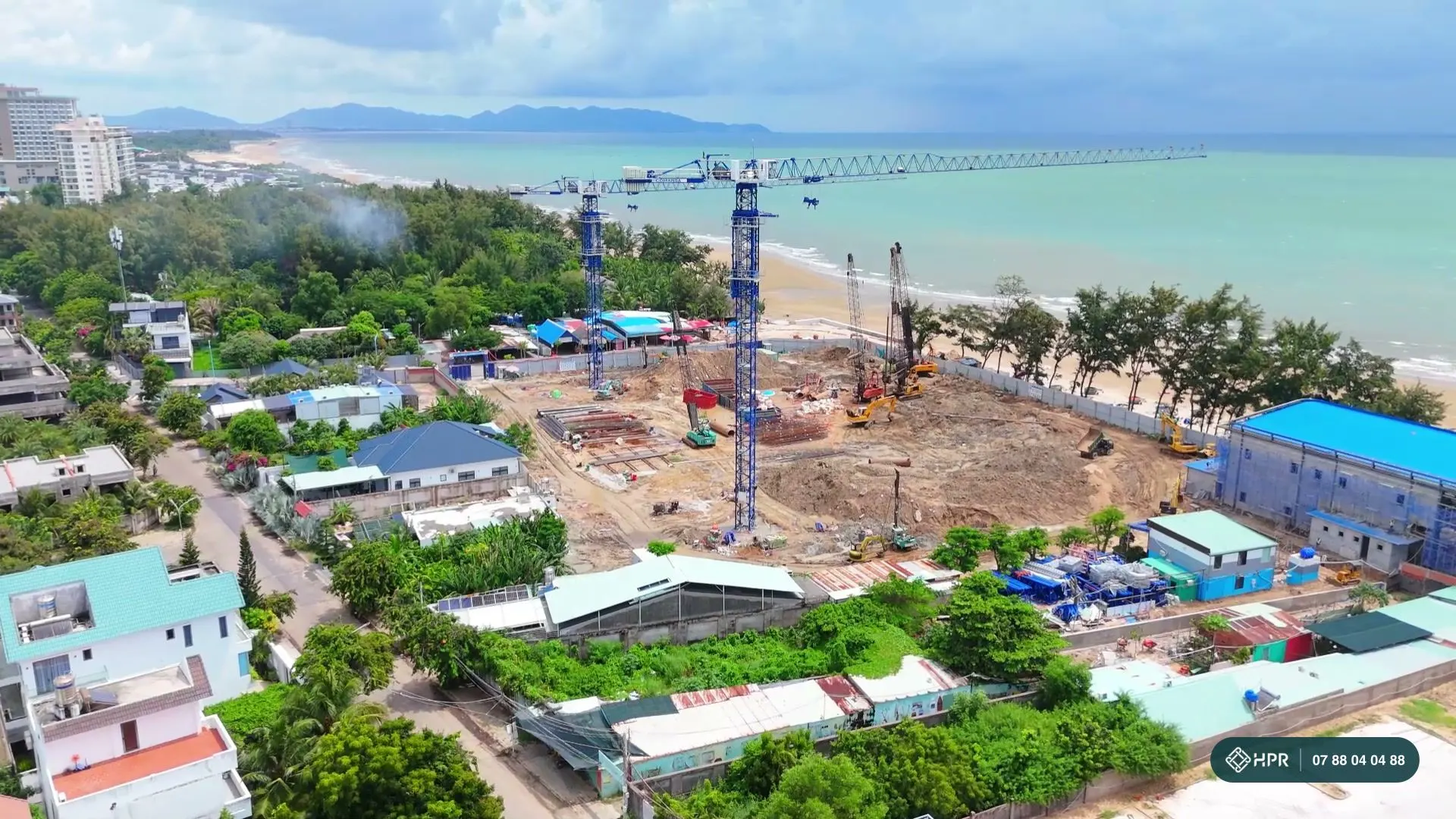 Hướng về khu khách sạn ven biển