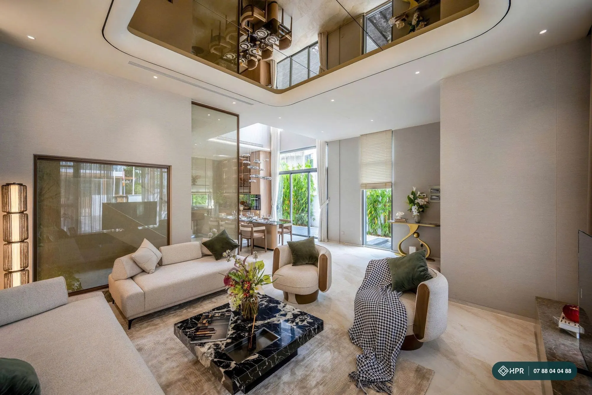 Phòng khách thông tầng biệt thự mẫu Urban Green